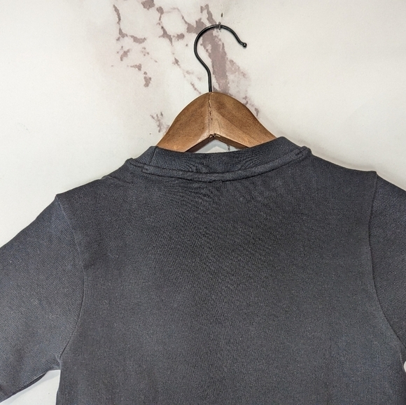 Everlane Seamless Tee Black Shirt Short Sleeve Compression Crop Top NEW - Picture 9 of 14